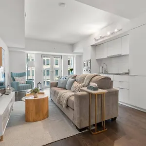 The Royal Nest In Downtown Toronto! Apartment