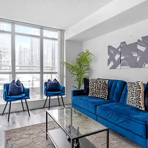 Modern One Bedroom And Den By Cn Tower Apartment